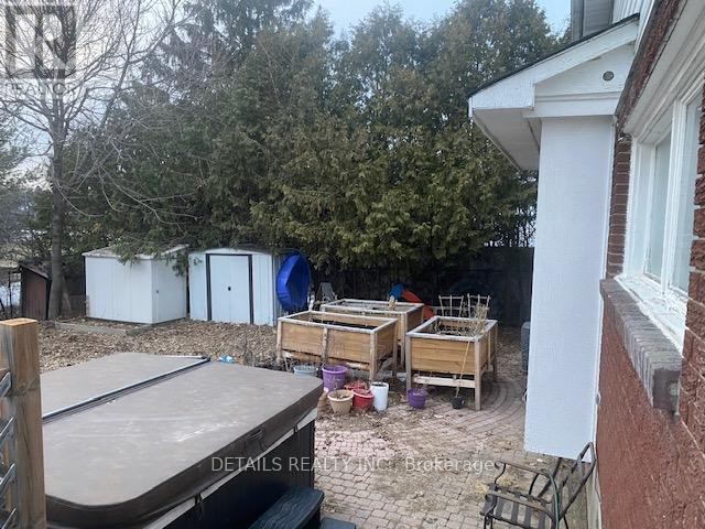 












46 BEAUMARIS DRIVE

,
Ottawa,




Ontario
K2H7K3

