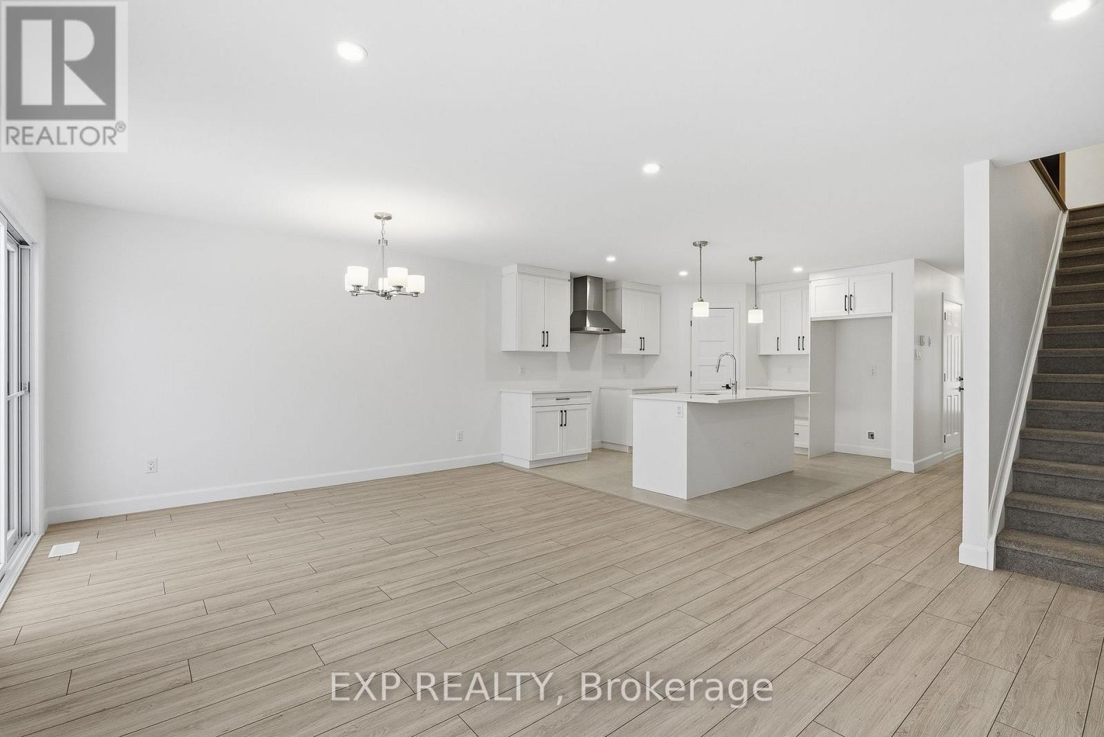 












134 ELIZABETH STREET

,
North Dundas,




Ontario
K0A2M0


