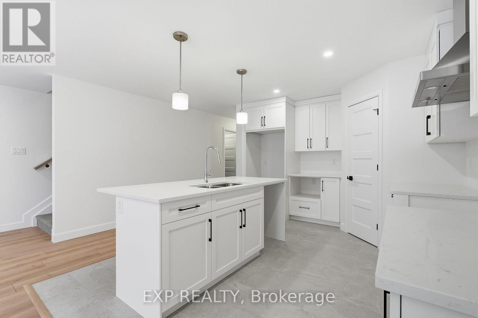 












136 ELIZABETH STREET STREET

,
North Dundas,




Ontario
K0A2M0

