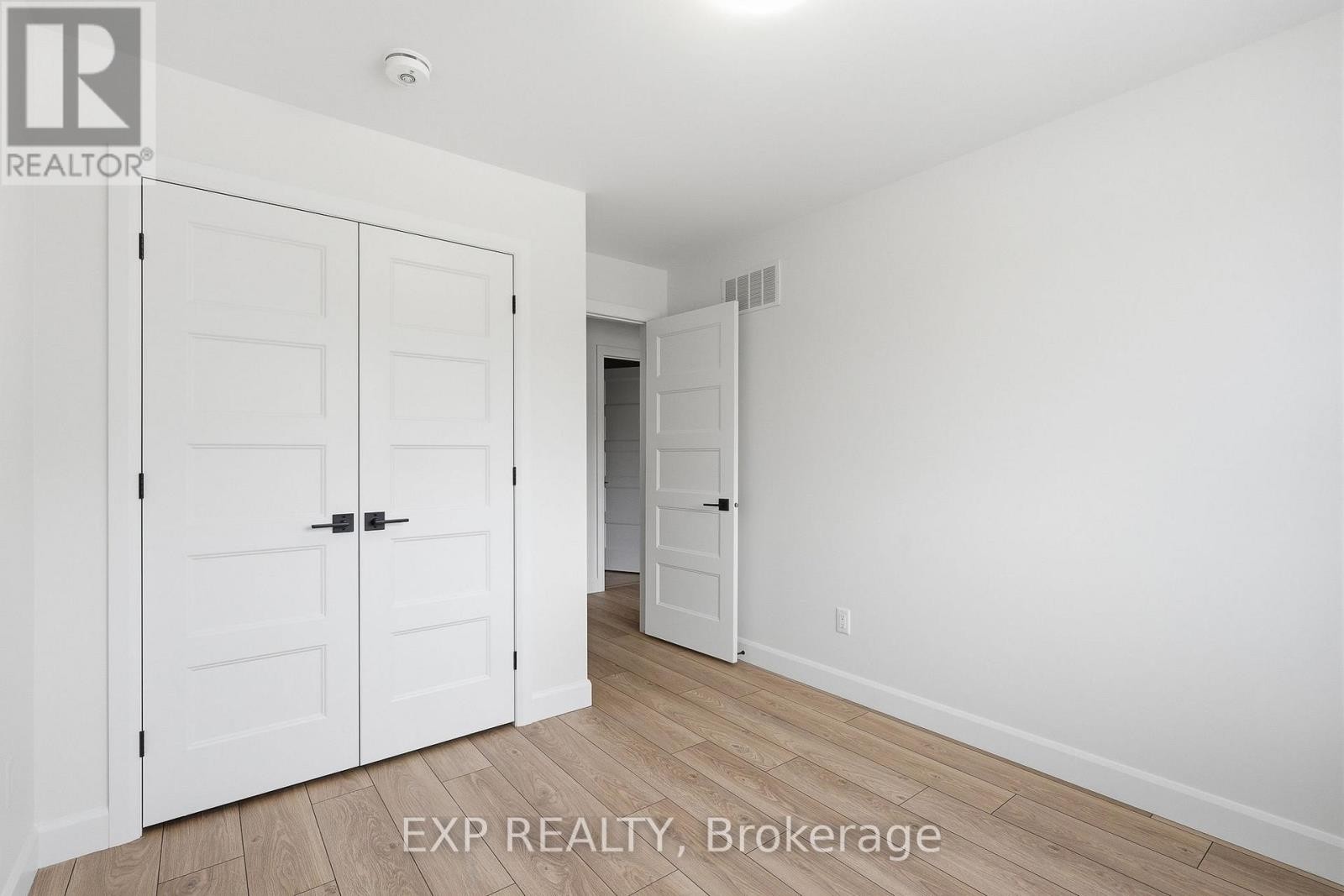 












138 ELIZABETH STREET

,
North Dundas,




Ontario
K0A2M0

