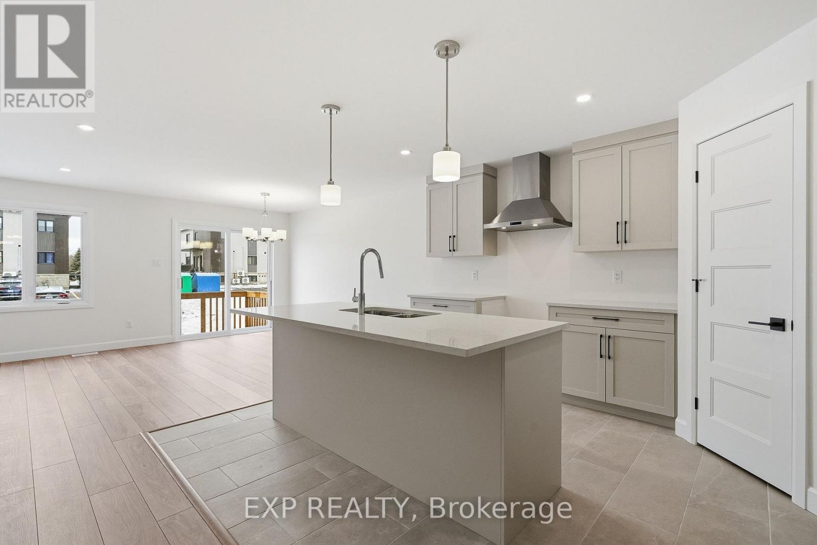 












138 ELIZABETH STREET

,
North Dundas,




Ontario
K0A2M0

