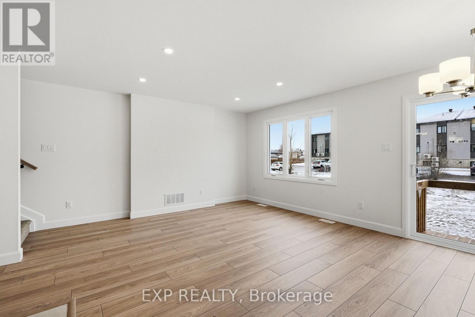 












138 ELIZABETH STREET

,
North Dundas,




Ontario
K0A2M0

