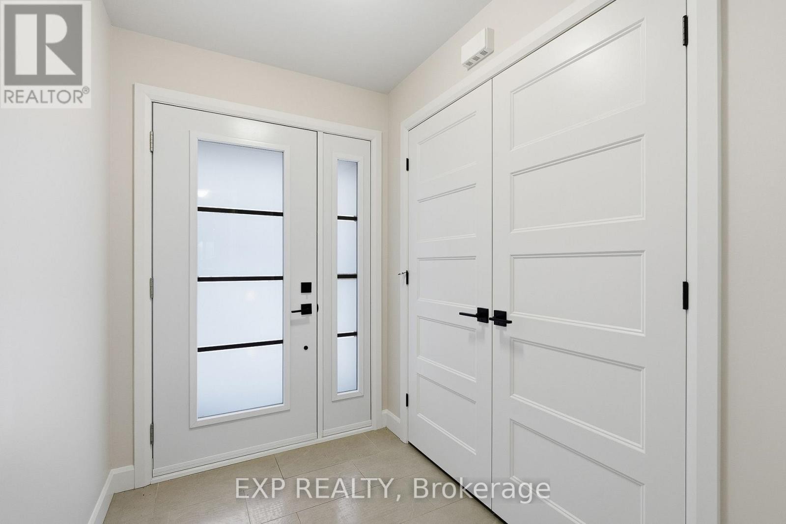 












140 ELIZABETH CRESCENT

,
North Dundas,




Ontario
K0A2M0

