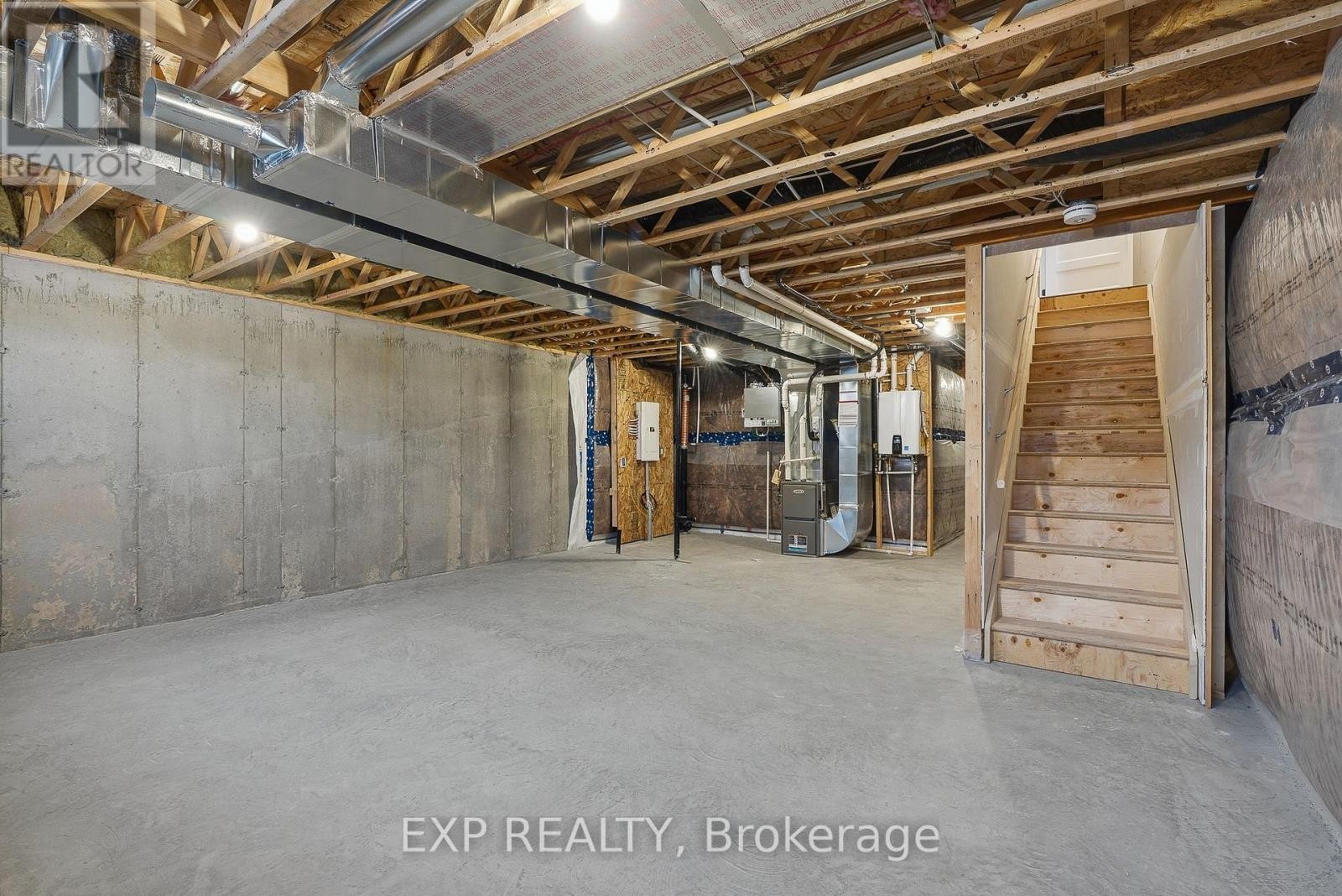 












140 ELIZABETH CRESCENT

,
North Dundas,




Ontario
K0A2M0

