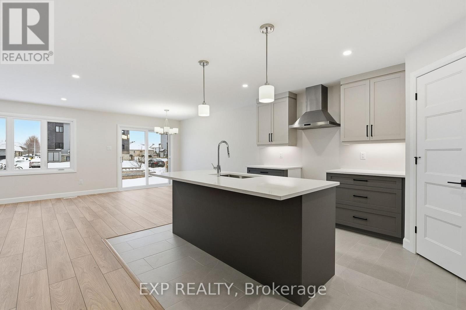 












140 ELIZABETH CRESCENT

,
North Dundas,




Ontario
K0A2M0

