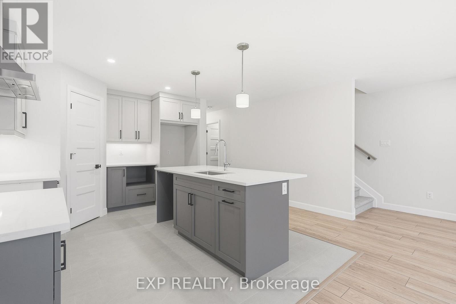 












140 ELIZABETH CRESCENT

,
North Dundas,




Ontario
K0A2M0

