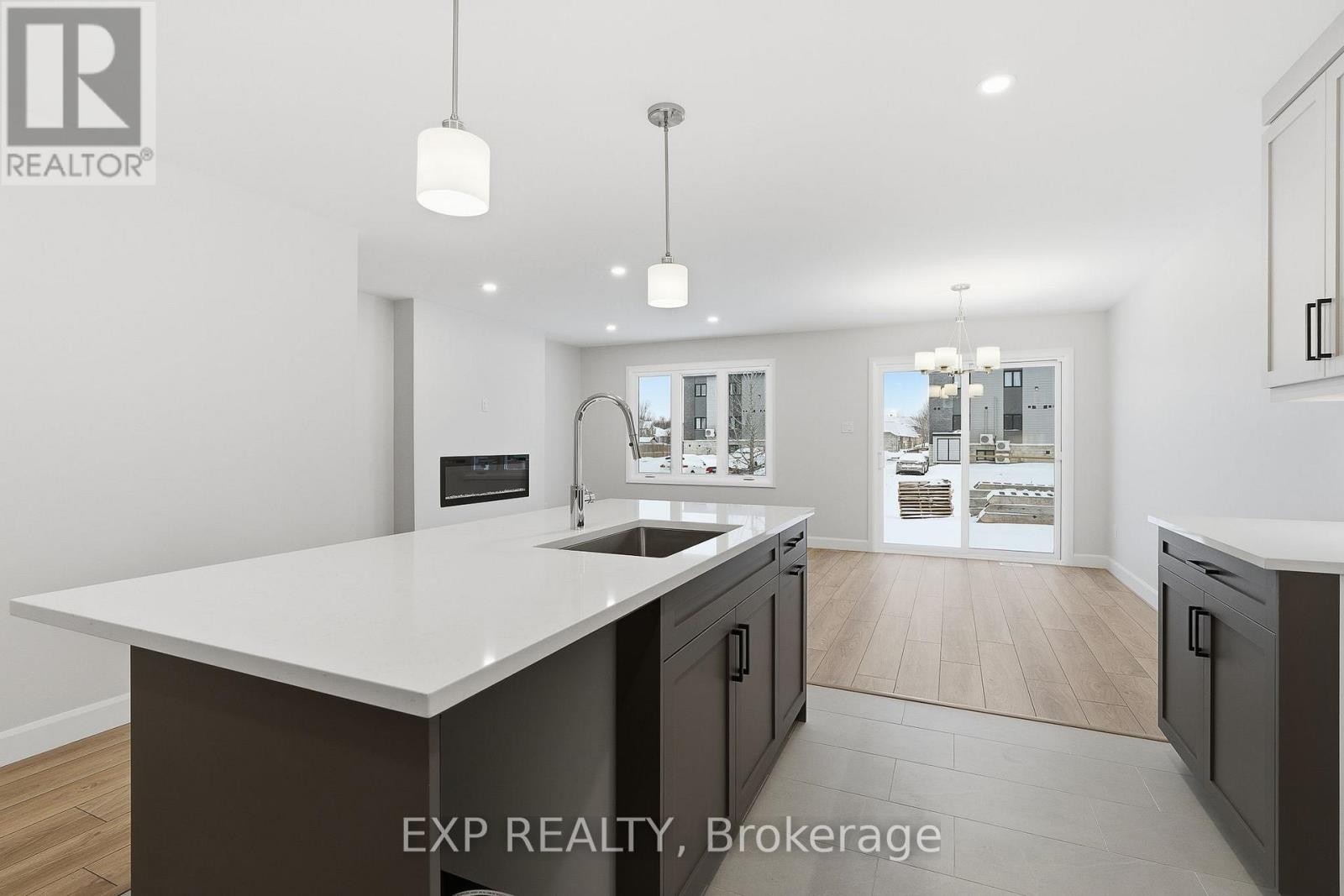 












140 ELIZABETH CRESCENT

,
North Dundas,




Ontario
K0A2M0

