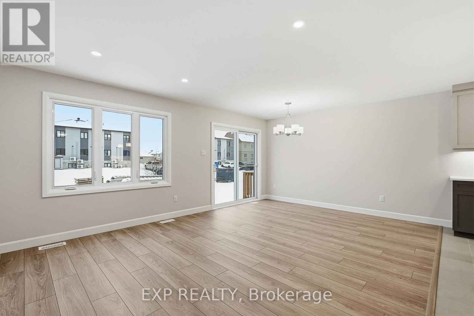 












140 ELIZABETH CRESCENT

,
North Dundas,




Ontario
K0A2M0

