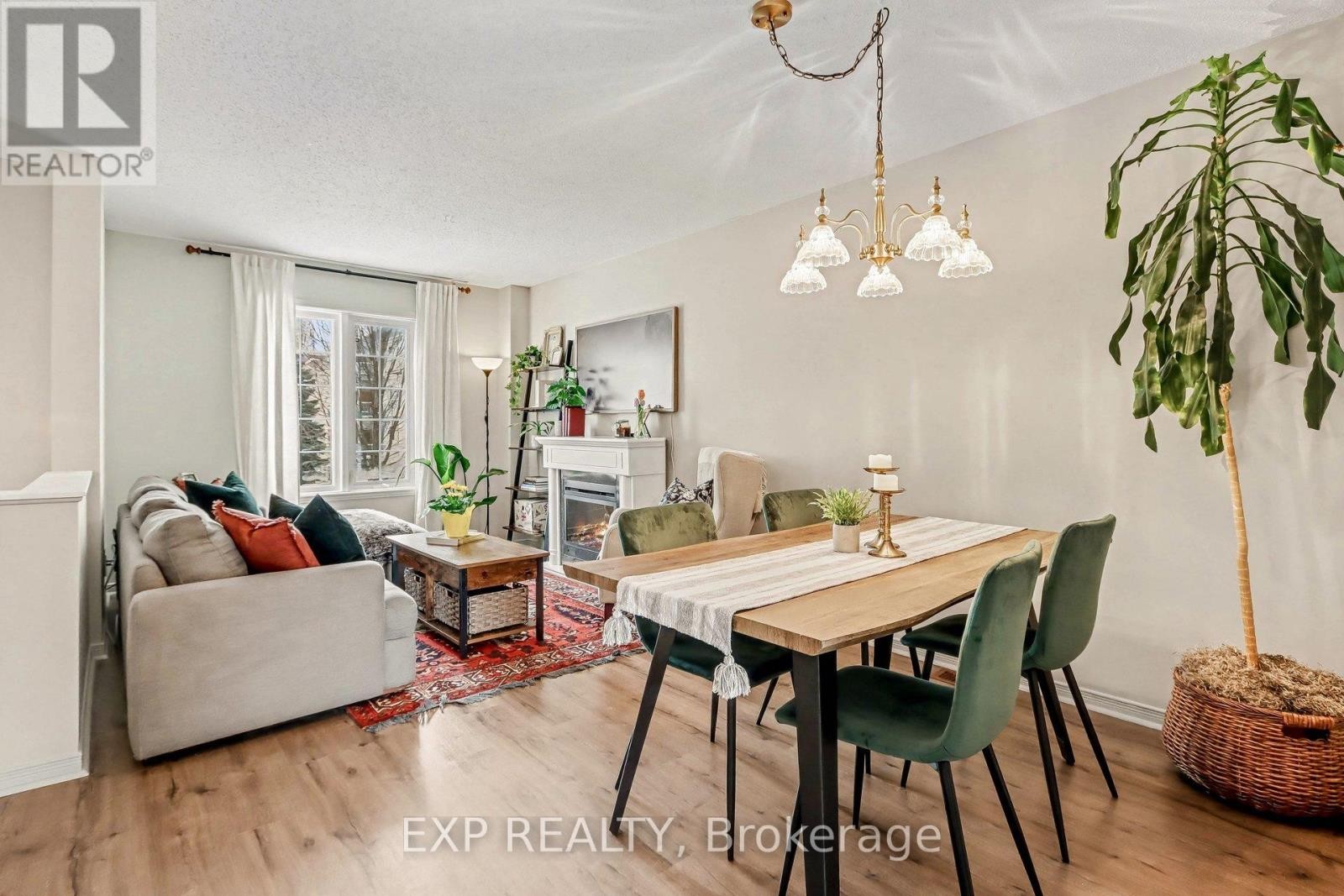 












211 GERSHWIN PRIVATE

,
Ottawa,




Ontario
K2H1G6

