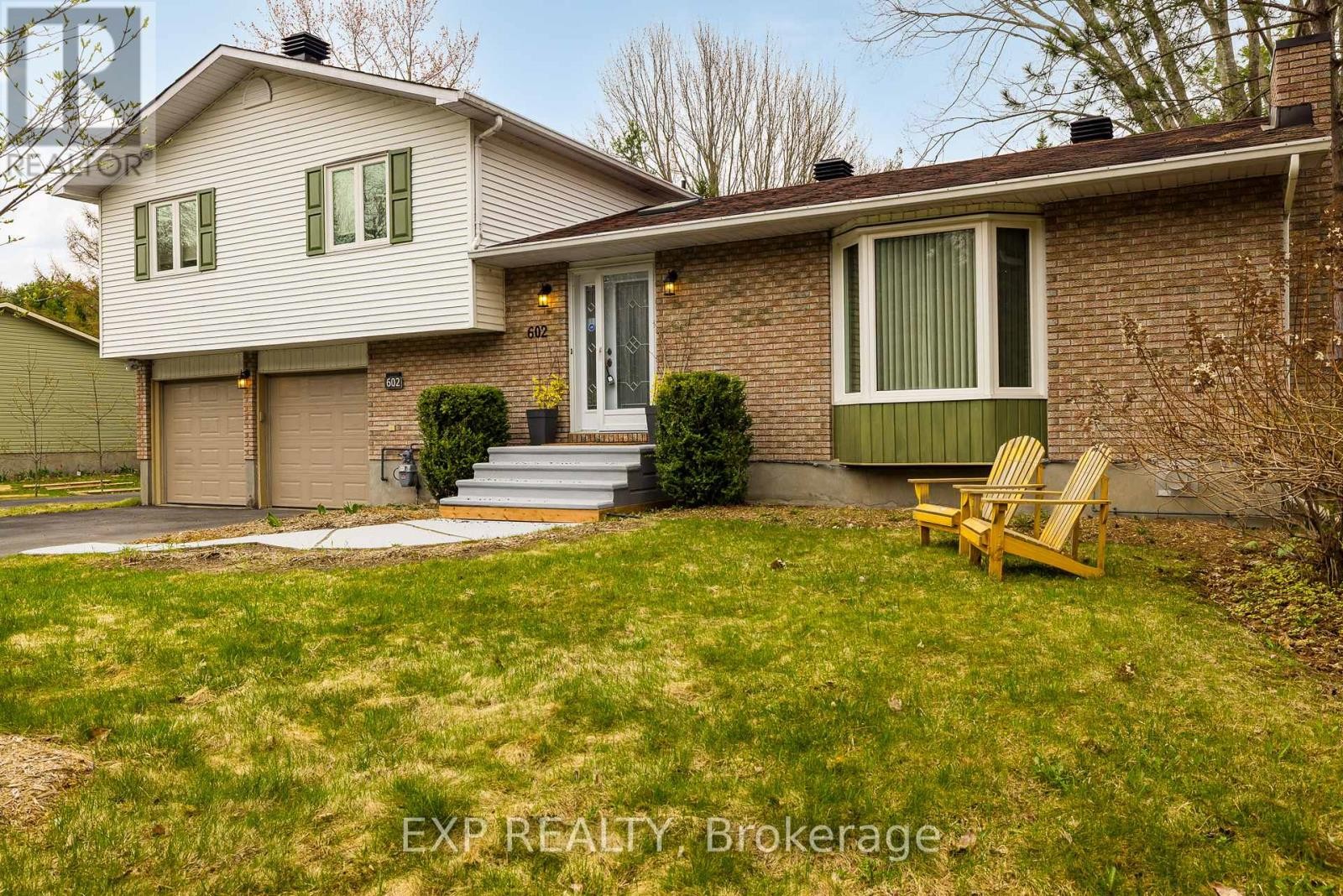 












602 CHURCH STREET

,
Russell,




Ontario
K4R1C4

