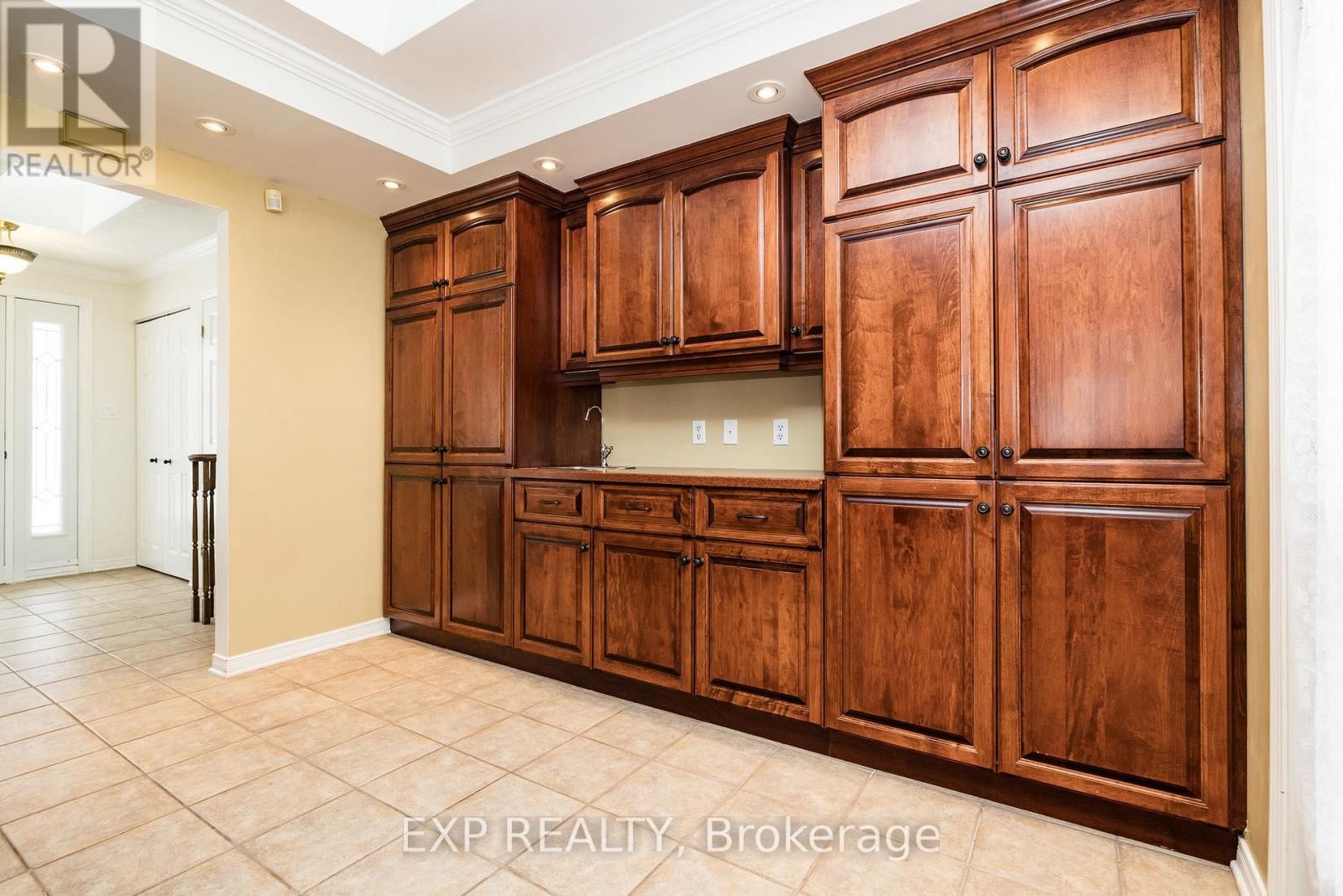 












602 CHURCH STREET

,
Russell,




Ontario
K4R1C4


