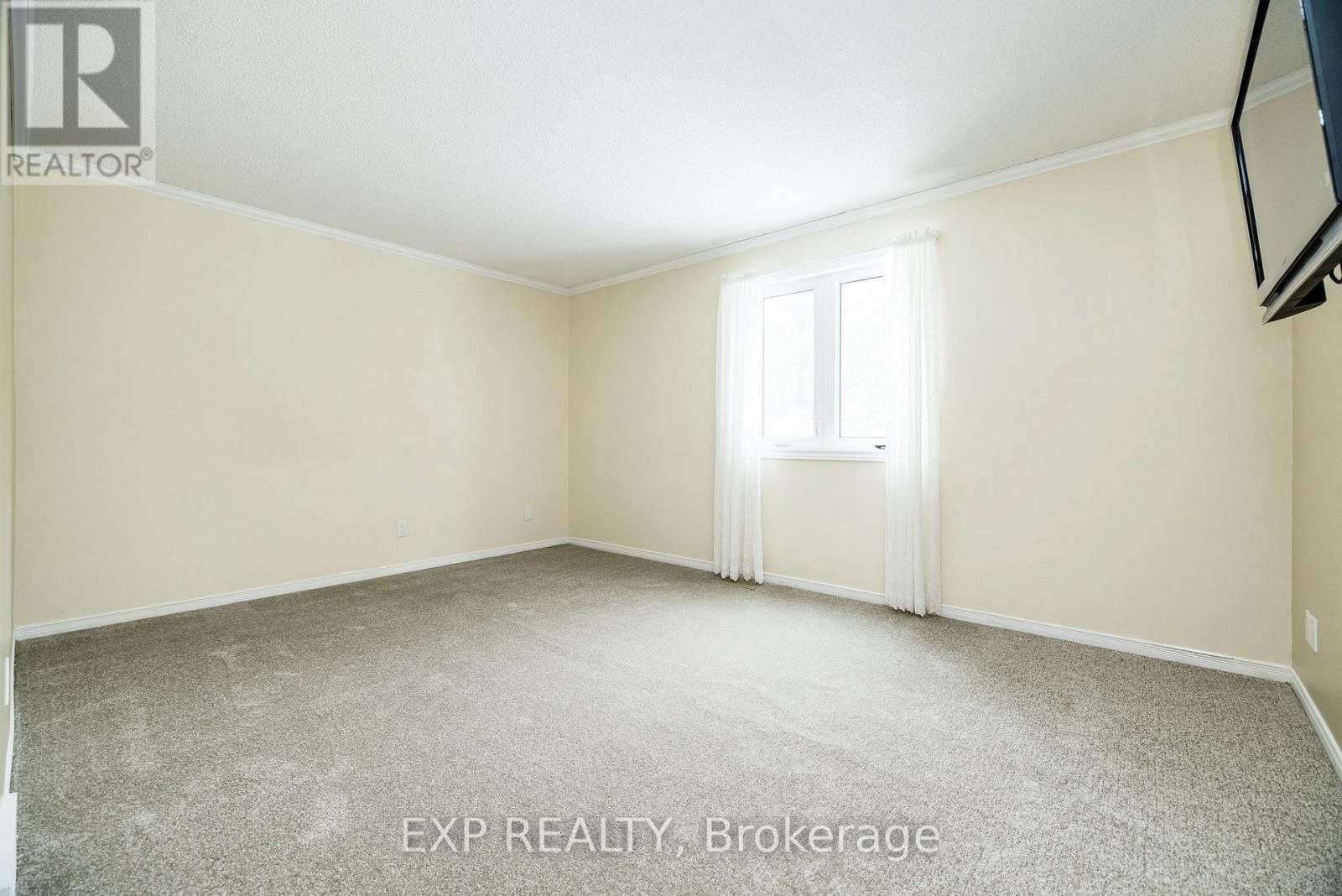 












602 CHURCH STREET

,
Russell,




Ontario
K4R1C4

