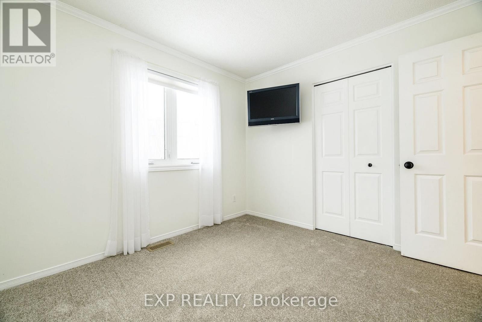 












602 CHURCH STREET

,
Russell,




Ontario
K4R1C4

