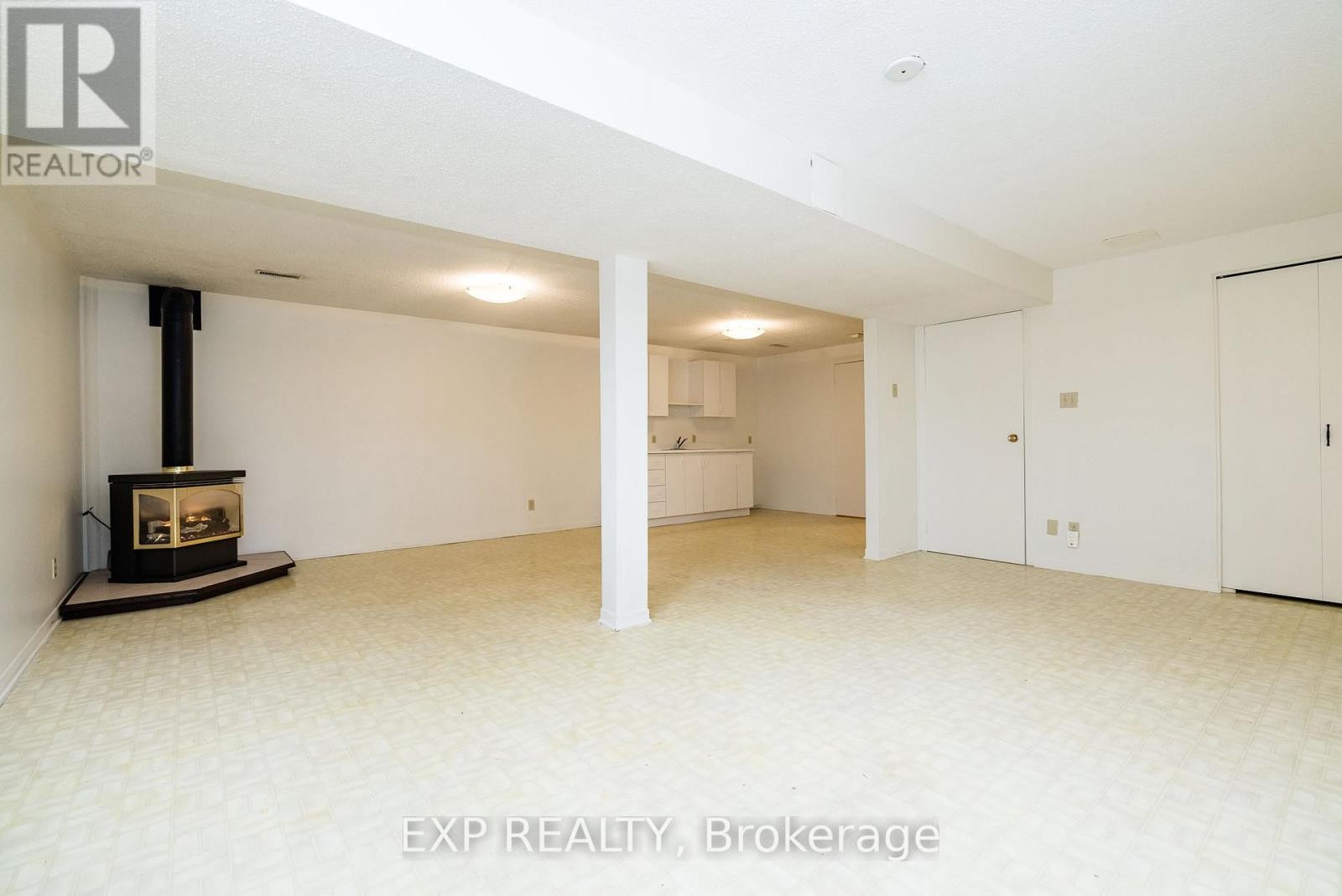 












602 CHURCH STREET

,
Russell,




Ontario
K4R1C4

