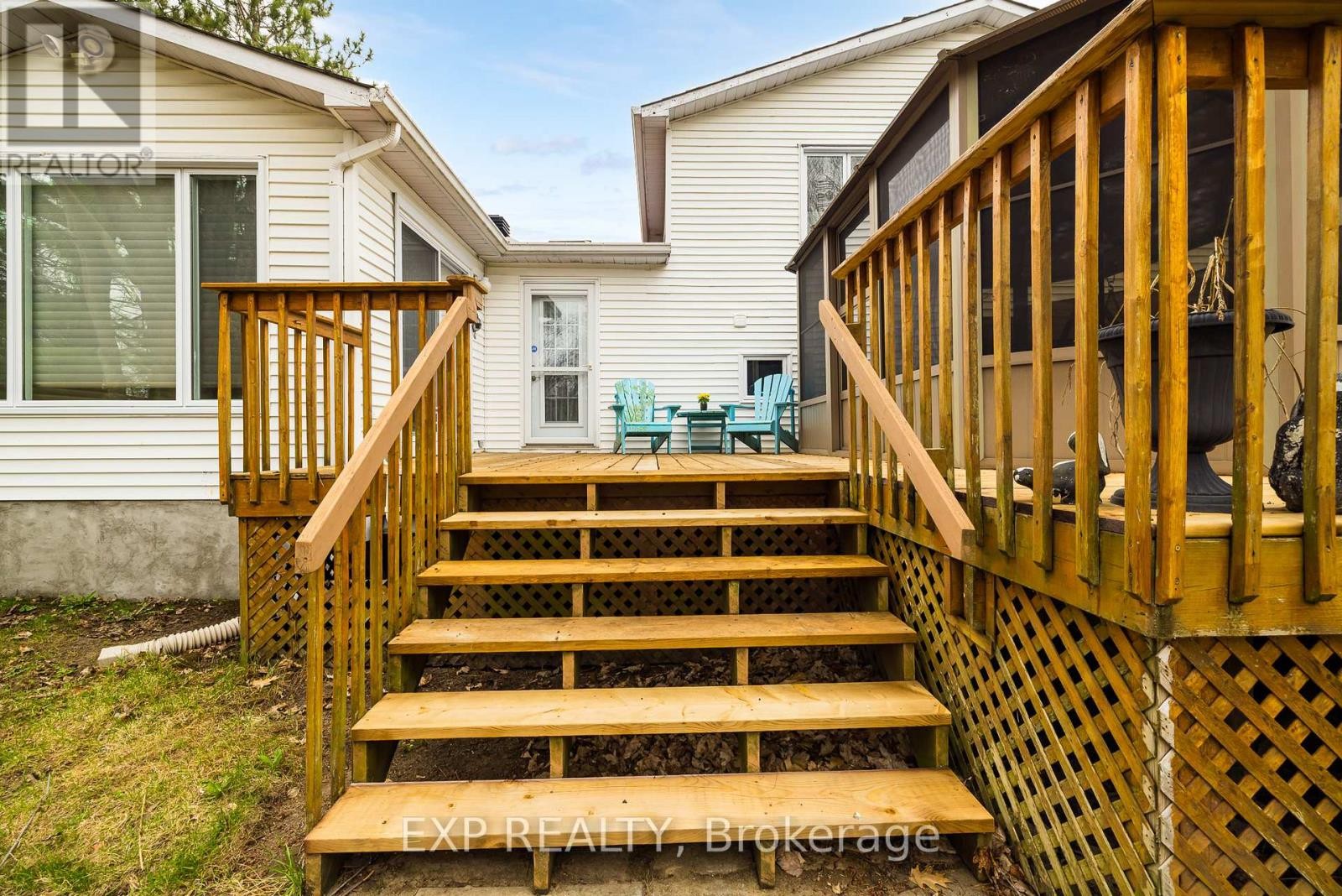 












602 CHURCH STREET

,
Russell,




Ontario
K4R1C4

