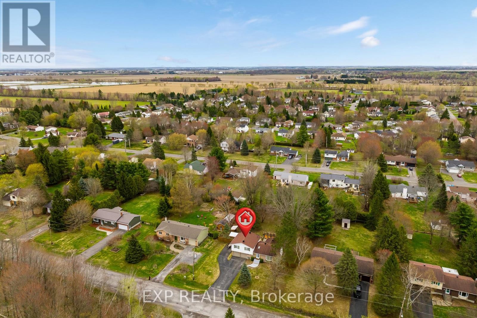 












602 CHURCH STREET

,
Russell,




Ontario
K4R1C4

