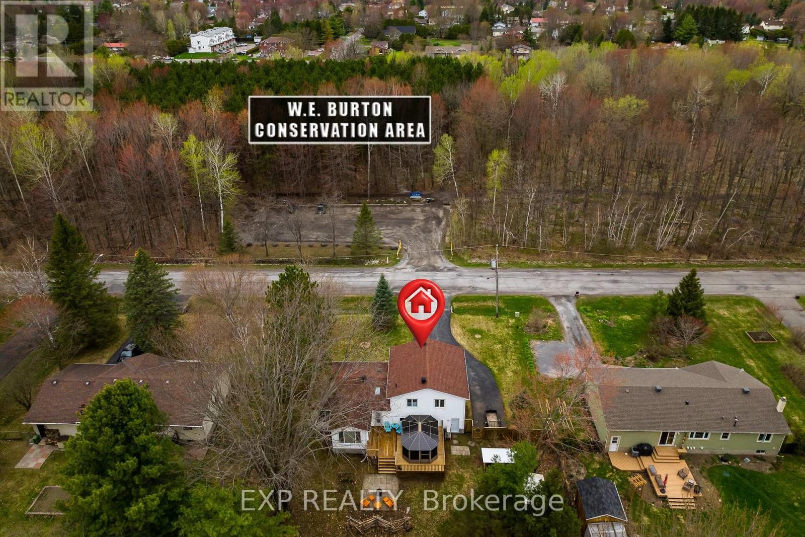 












602 CHURCH STREET

,
Russell,




Ontario
K4R1C4

