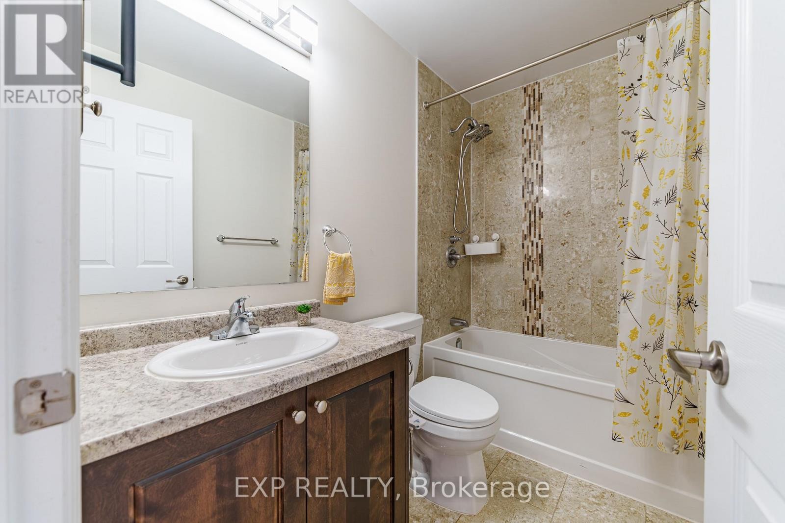 












106 BERT HALL STREET

,
Arnprior,




Ontario
K7S0G9


