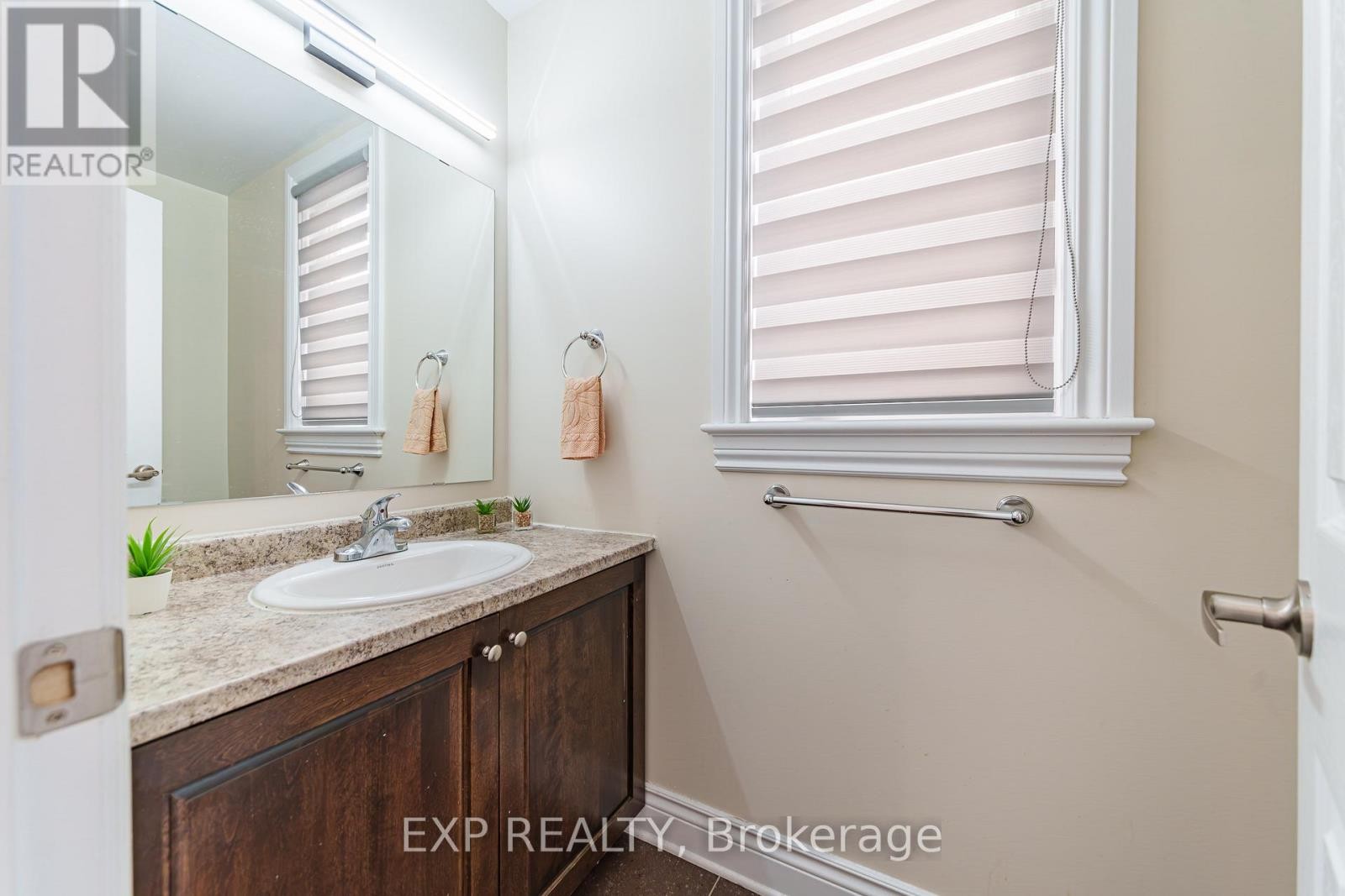












106 BERT HALL STREET

,
Arnprior,




Ontario
K7S0G9

