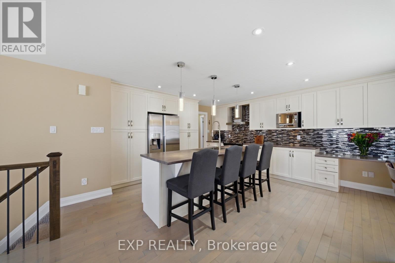 












4 PROVOST STREET

,
North Stormont,




Ontario
K0A1R0


