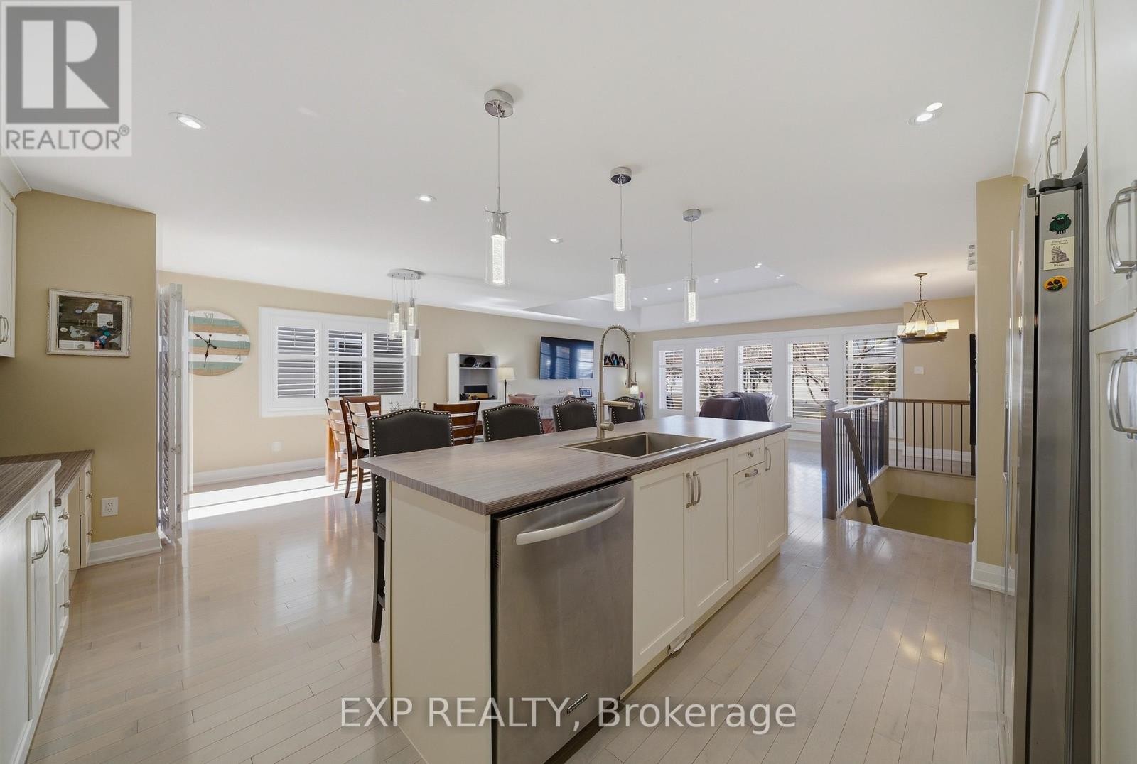 












4 PROVOST STREET

,
North Stormont,




Ontario
K0A1R0

