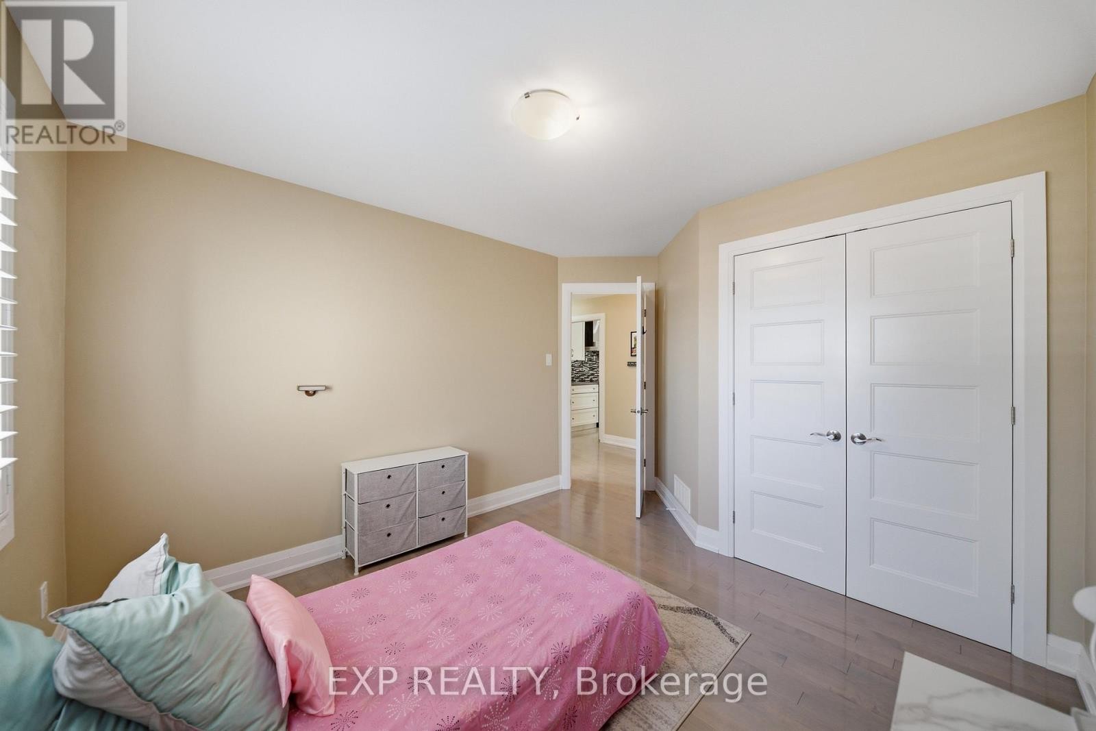 












4 PROVOST STREET

,
North Stormont,




Ontario
K0A1R0

