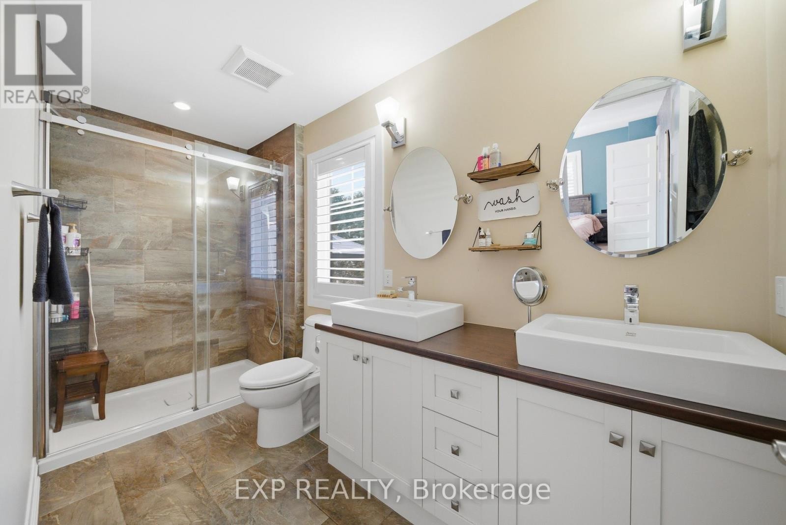 












4 PROVOST STREET

,
North Stormont,




Ontario
K0A1R0

