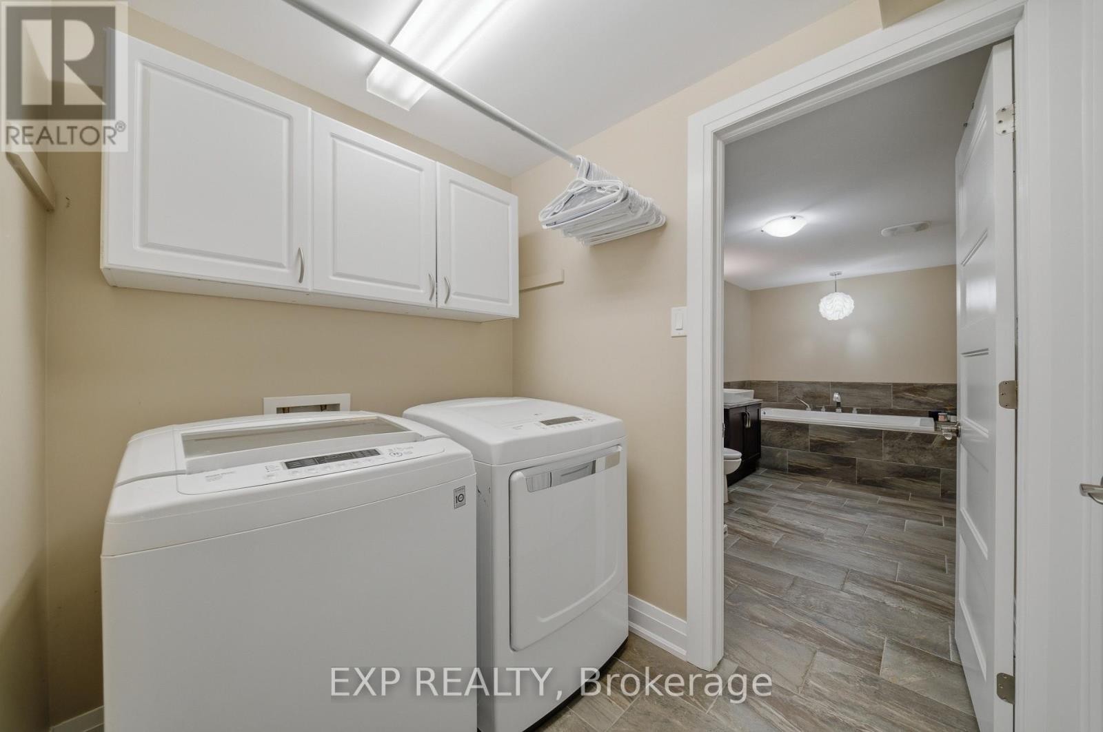 












4 PROVOST STREET

,
North Stormont,




Ontario
K0A1R0


