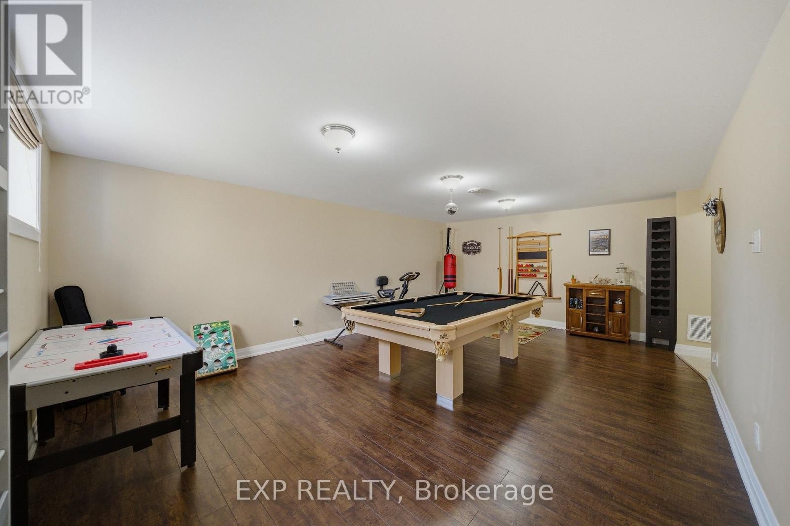 












4 PROVOST STREET

,
North Stormont,




Ontario
K0A1R0

