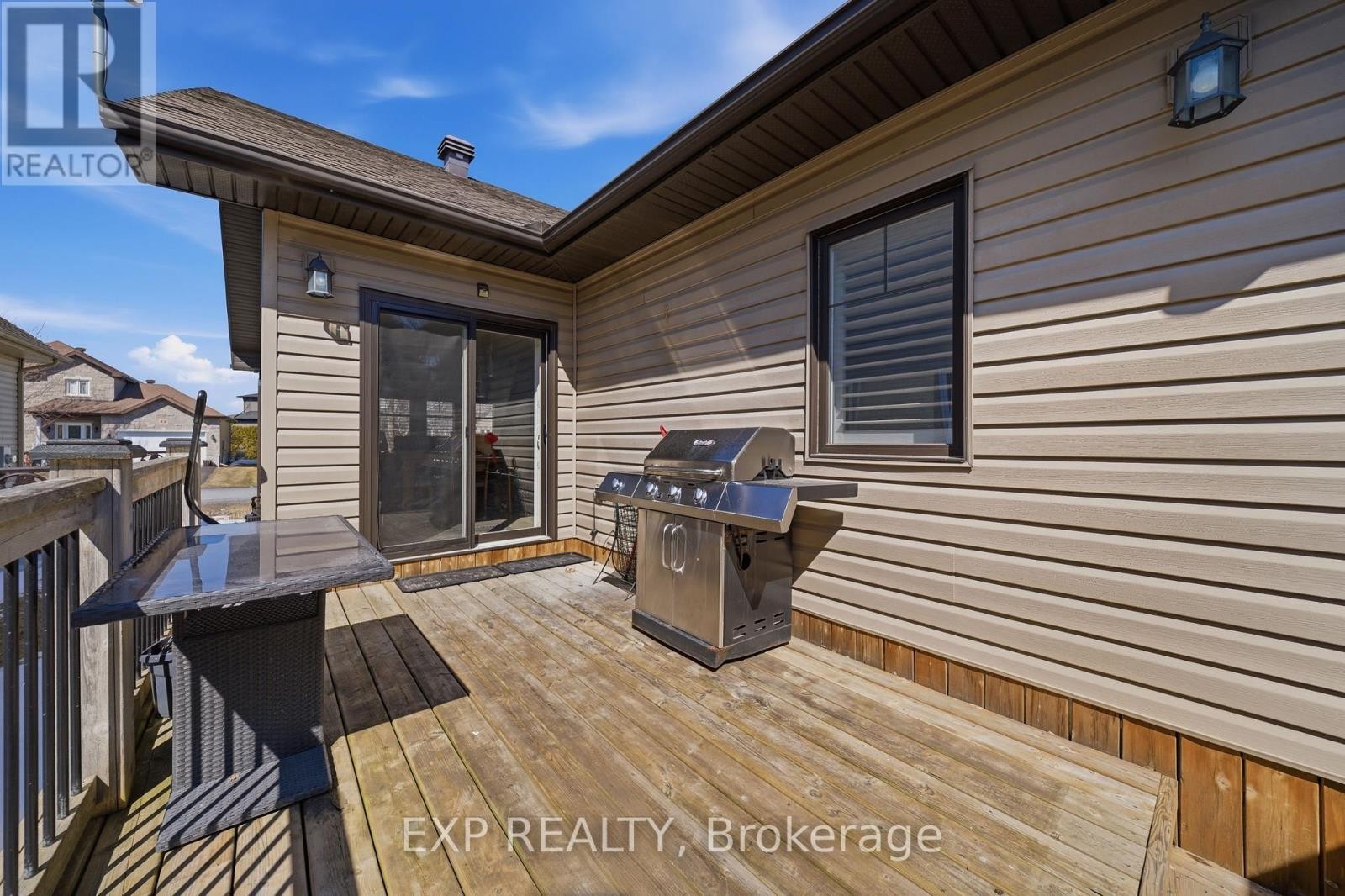 












4 PROVOST STREET

,
North Stormont,




Ontario
K0A1R0

