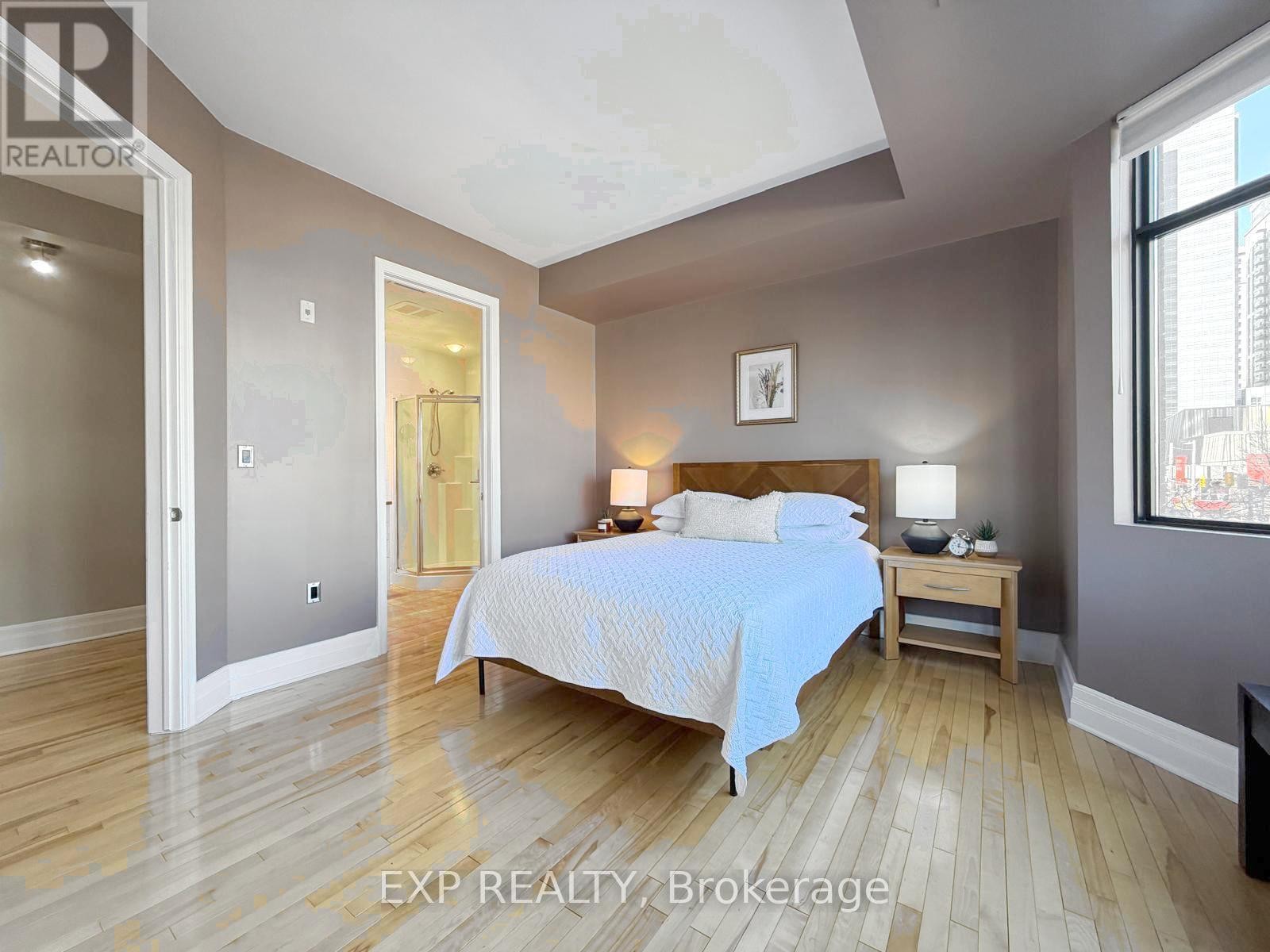












209 - 260 BESSERER STREET

,
Ottawa,




Ontario
K1N1J3

