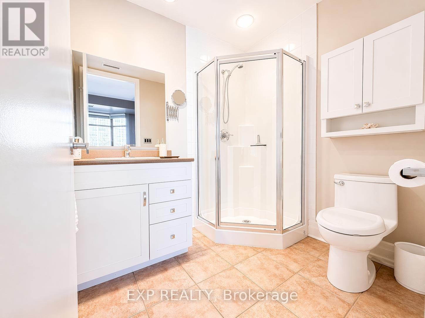 












209 - 260 BESSERER STREET

,
Ottawa,




Ontario
K1N1J3

