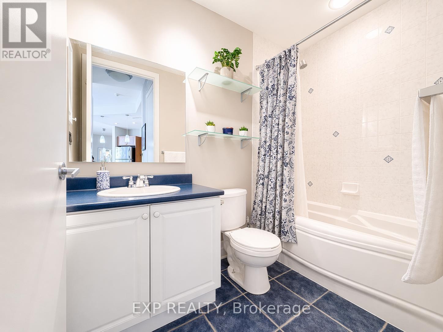 












209 - 260 BESSERER STREET

,
Ottawa,




Ontario
K1N1J3

