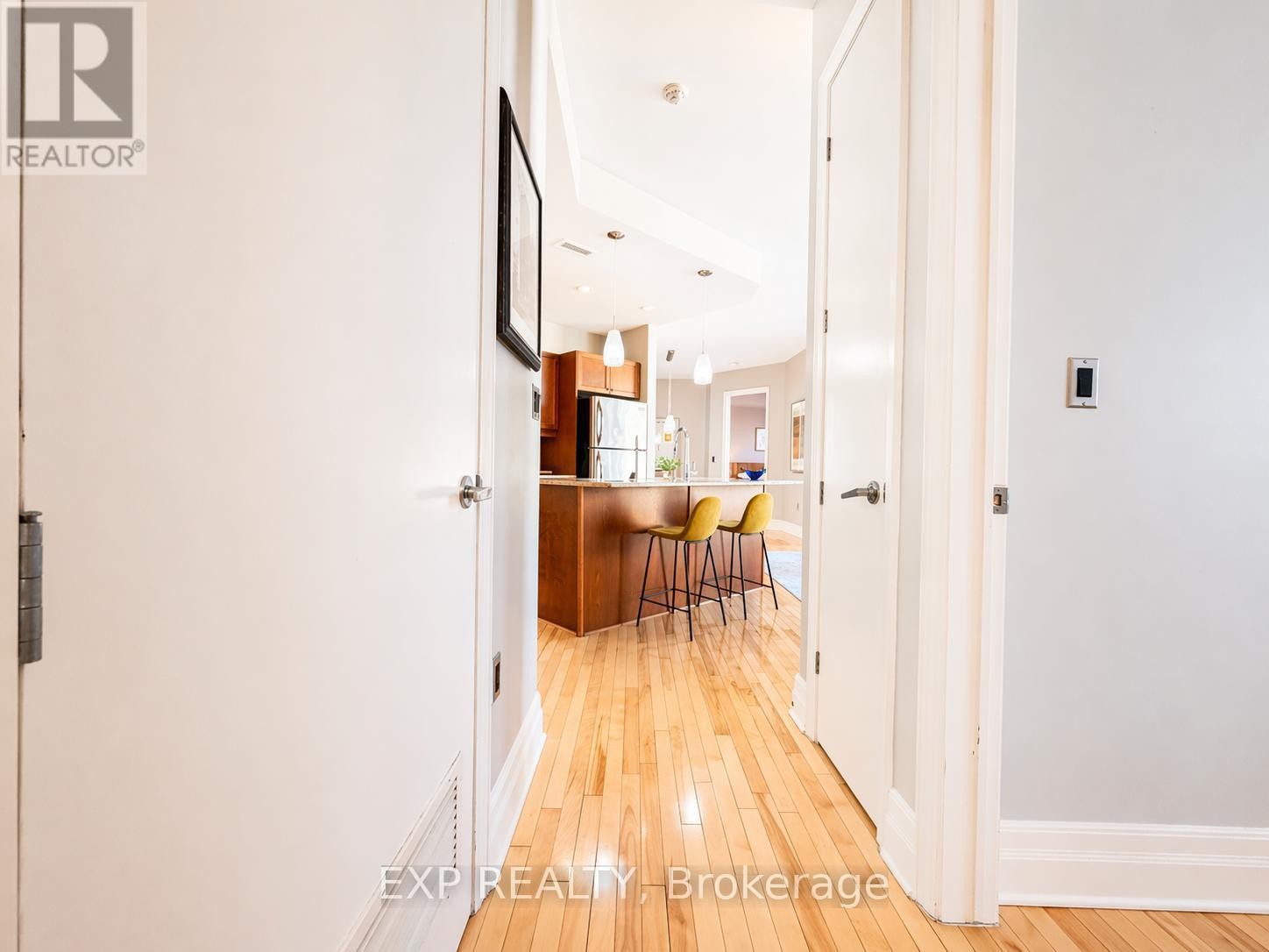 












209 - 260 BESSERER STREET

,
Ottawa,




Ontario
K1N1J3

