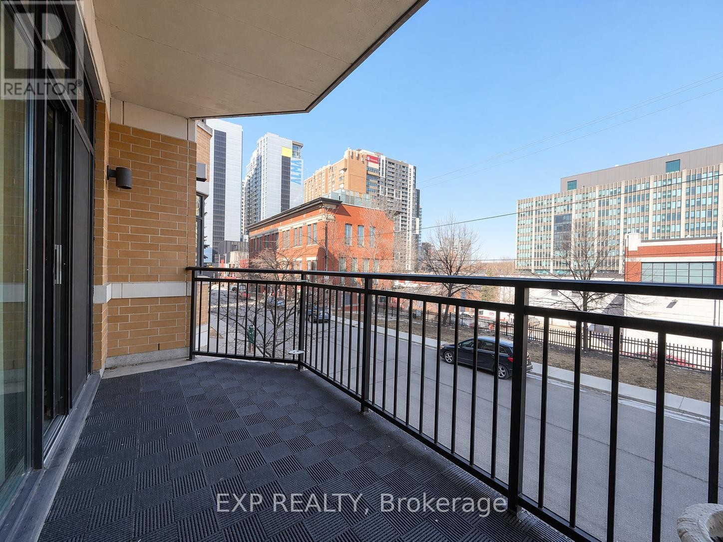 












209 - 260 BESSERER STREET

,
Ottawa,




Ontario
K1N1J3

