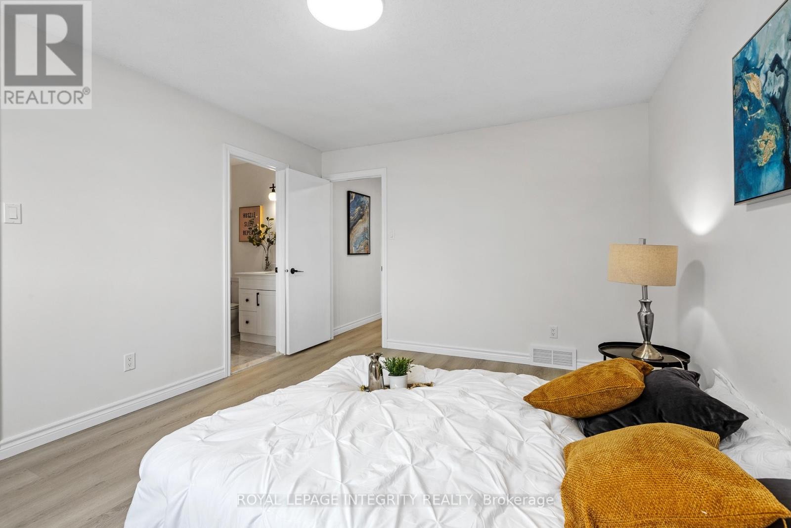 












6368 VISENEAU DRIVE

,
Ottawa,




Ontario
K1C2J2

