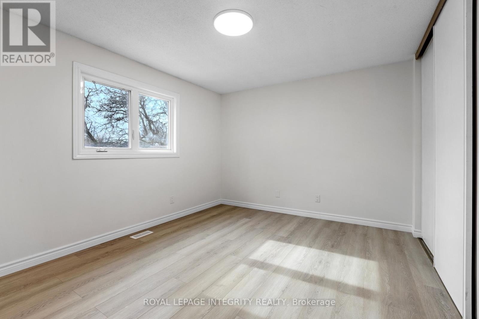 












6368 VISENEAU DRIVE

,
Ottawa,




Ontario
K1C2J2

