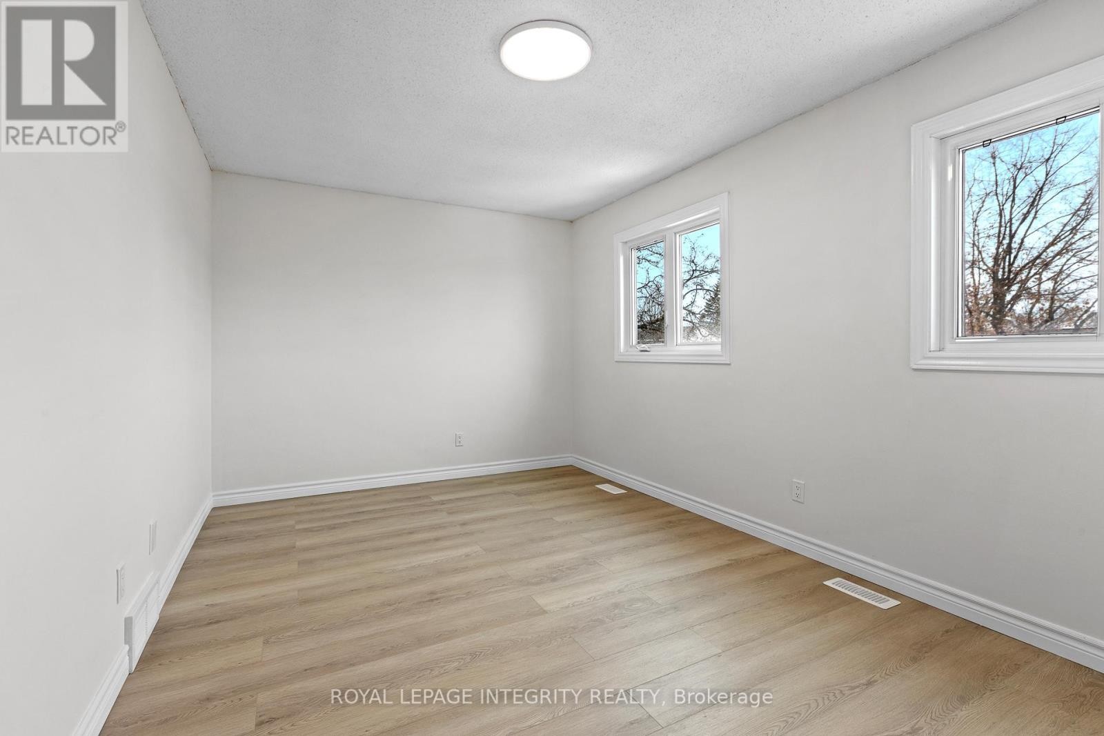 












6368 VISENEAU DRIVE

,
Ottawa,




Ontario
K1C2J2

