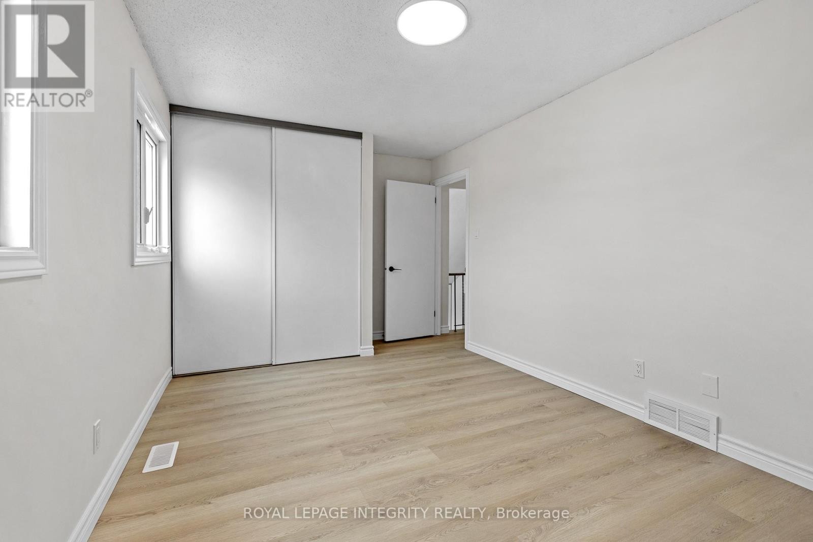 












6368 VISENEAU DRIVE

,
Ottawa,




Ontario
K1C2J2

