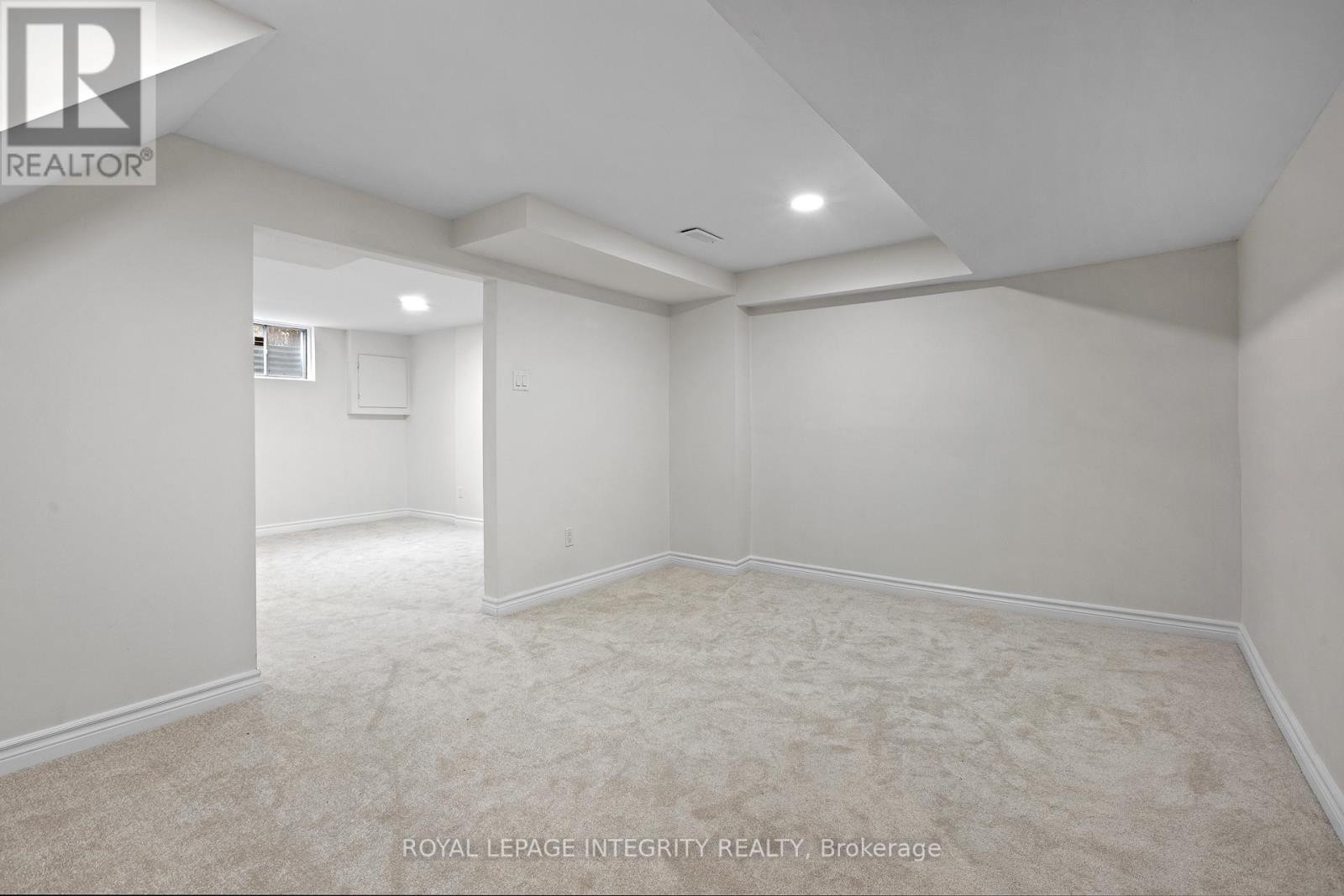 












6368 VISENEAU DRIVE

,
Ottawa,




Ontario
K1C2J2

