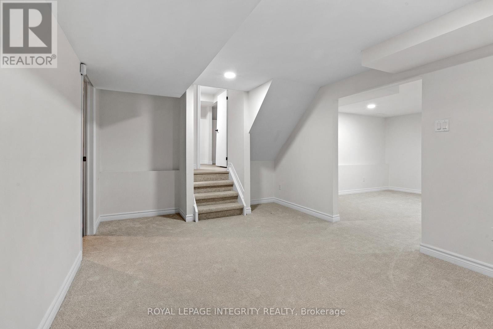 












6368 VISENEAU DRIVE

,
Ottawa,




Ontario
K1C2J2

