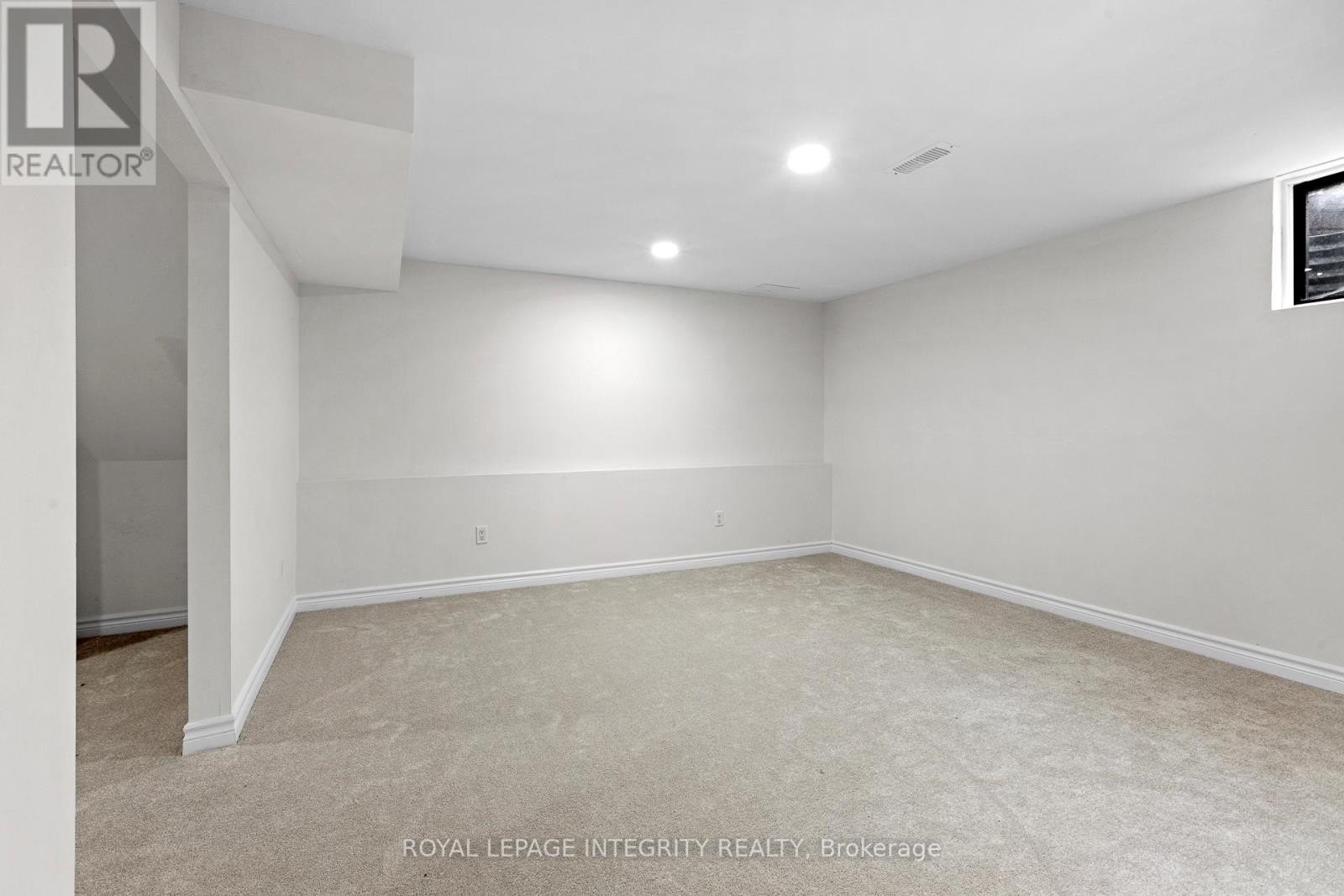 












6368 VISENEAU DRIVE

,
Ottawa,




Ontario
K1C2J2

