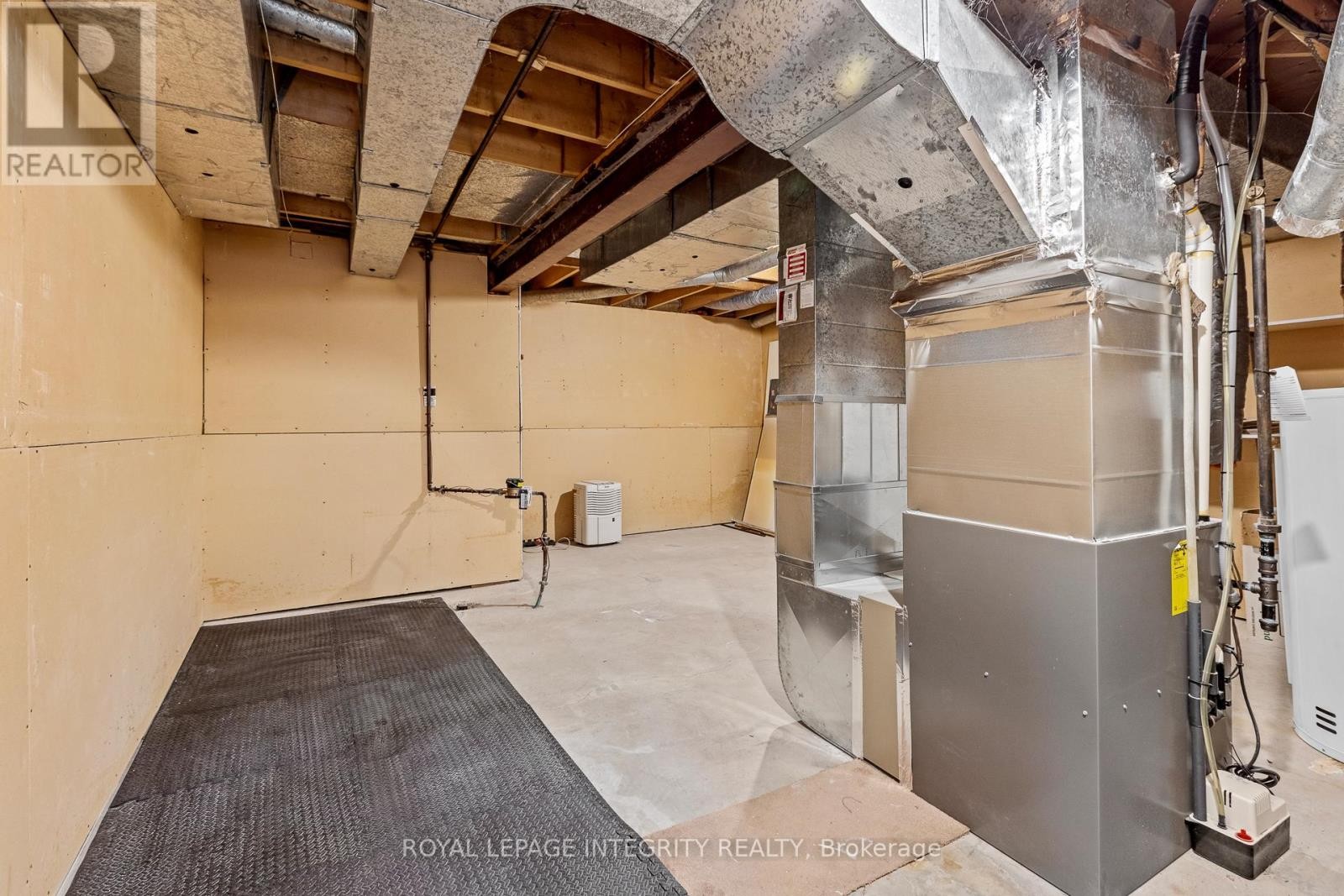 












6368 VISENEAU DRIVE

,
Ottawa,




Ontario
K1C2J2

