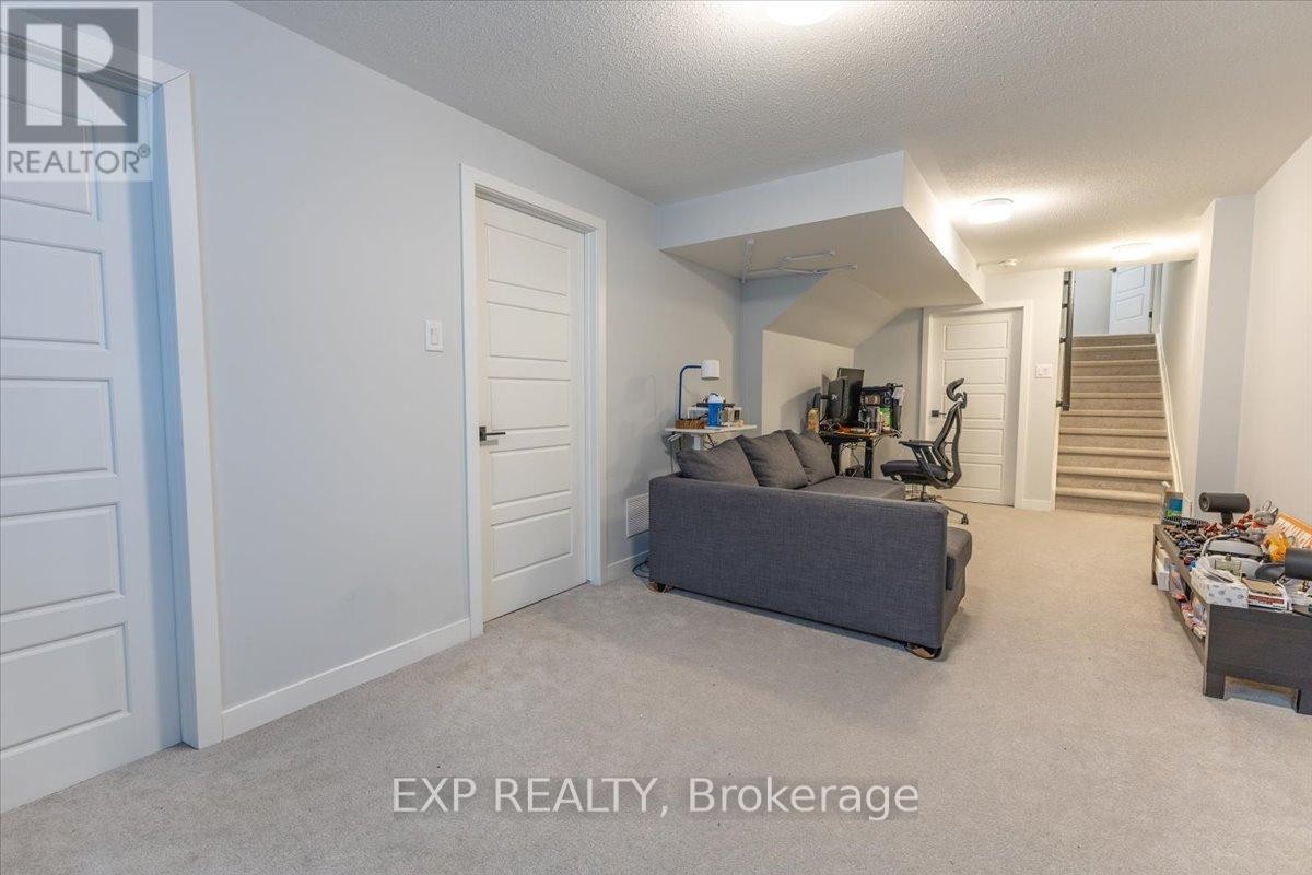 












297 BILLRIAN CRESCENT

,
Ottawa,




Ontario
K2S3A6

