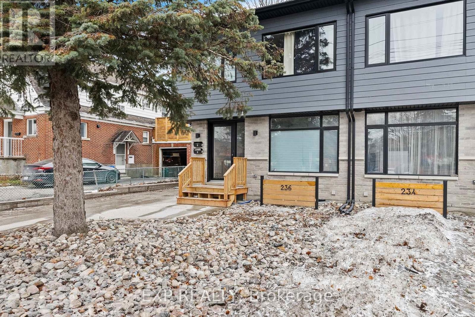 












234, 236 WOODROFFE AVENUE

,
Ottawa,




Ontario
K2A3V4

