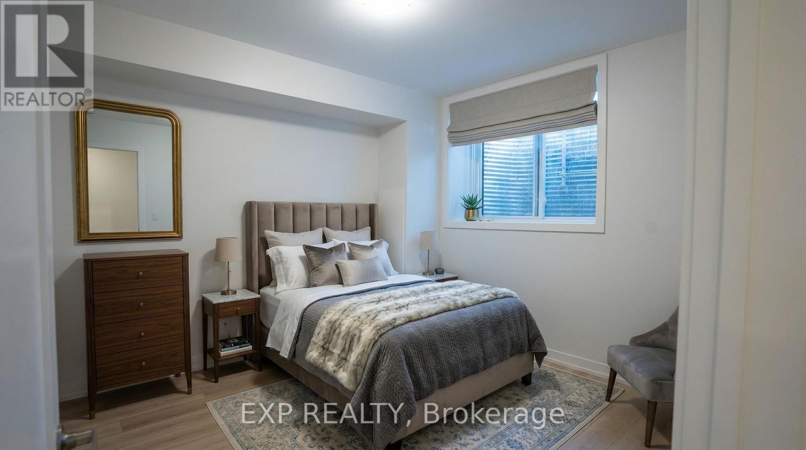 












234, 236 WOODROFFE AVENUE

,
Ottawa,




Ontario
K2A3V4

