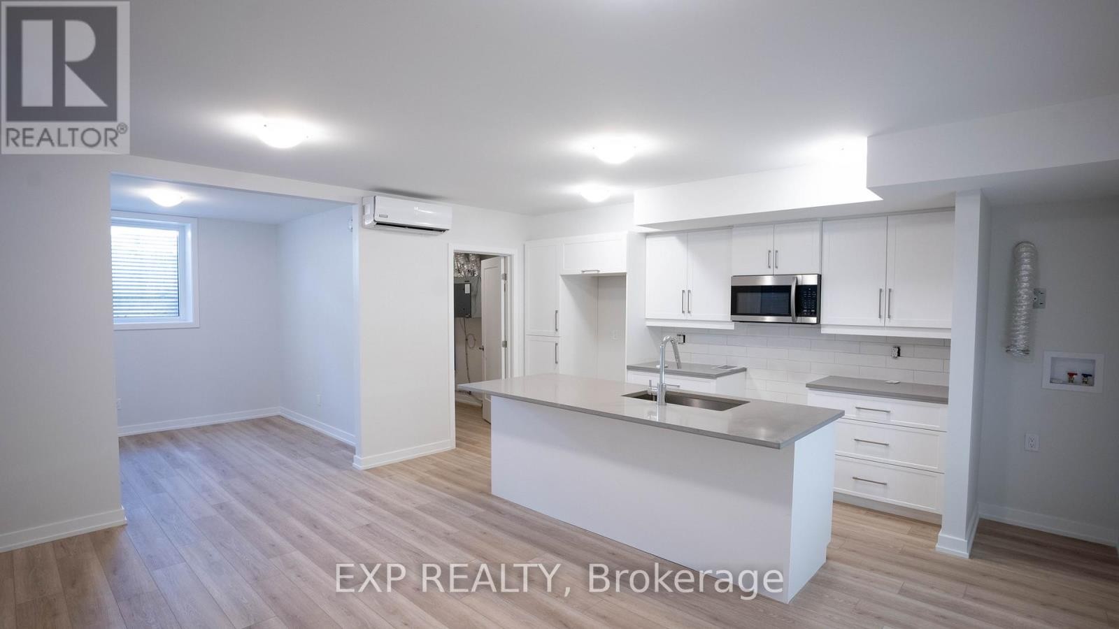 












234, 236 WOODROFFE AVENUE

,
Ottawa,




Ontario
K2A3V4

