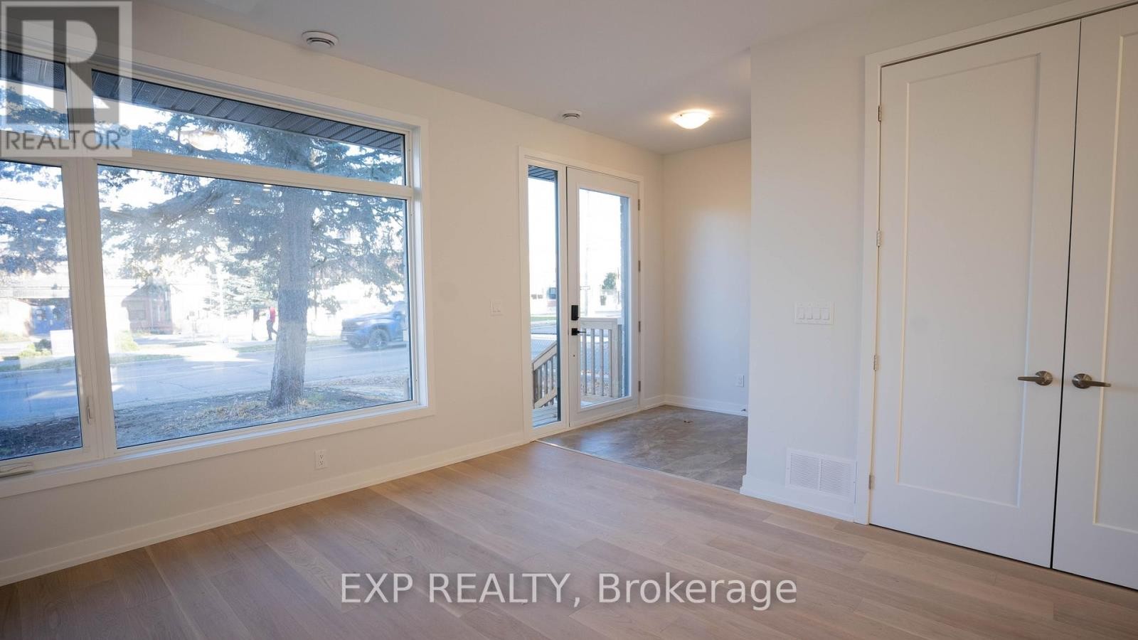 












234, 236 WOODROFFE AVENUE

,
Ottawa,




Ontario
K2A3V4


