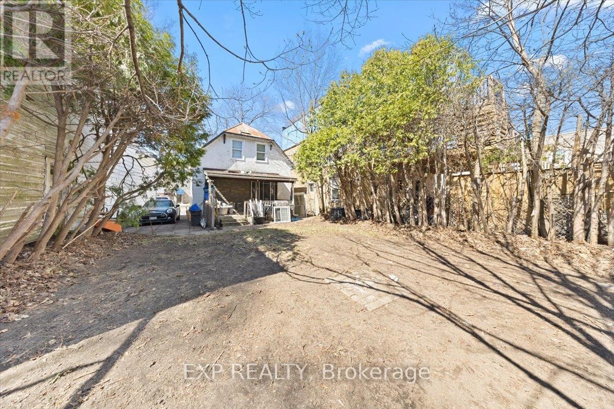 












297 CYR AVENUE

,
Ottawa,




Ontario
K1L7N6

