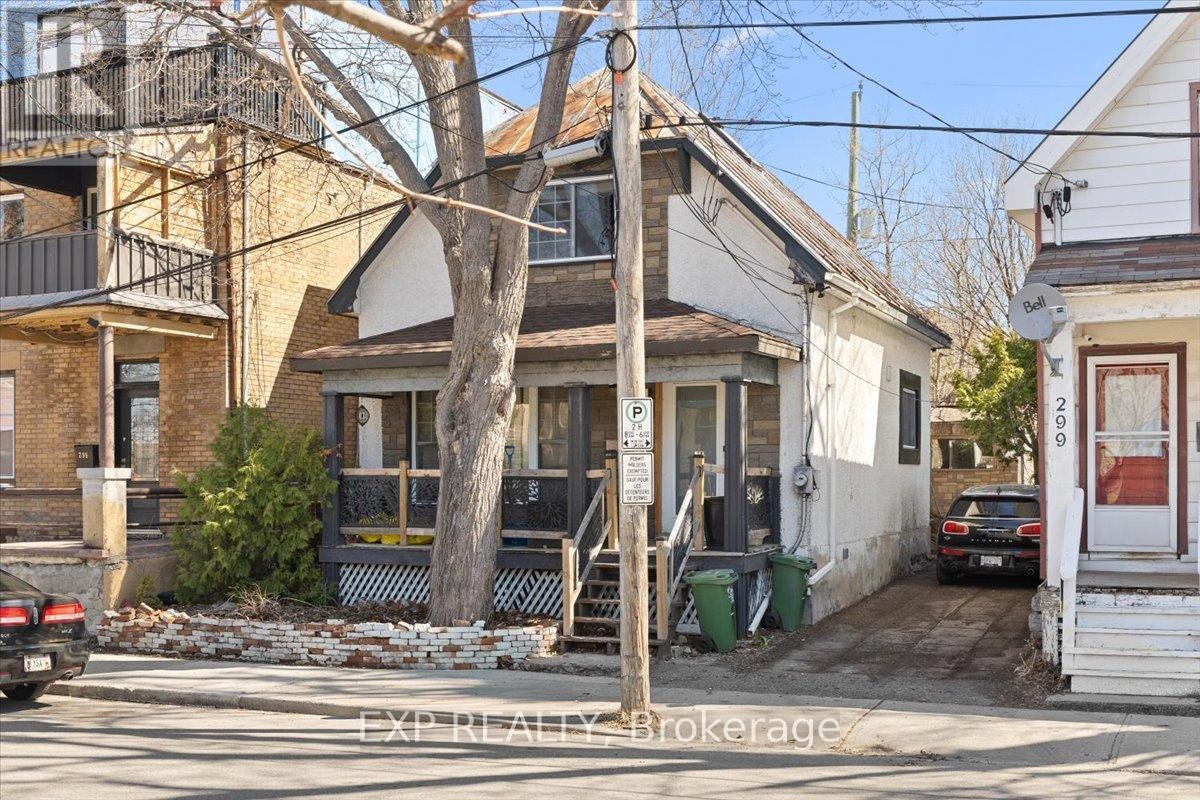 












297 CYR AVENUE

,
Ottawa,




Ontario
K1L7N6

